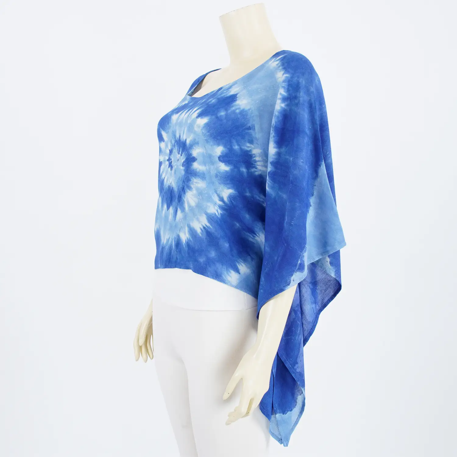 เสื้อคอปาด แขนสั้นทรงปีกนก ผ้ามัดย้อมสีคราม - Image 2