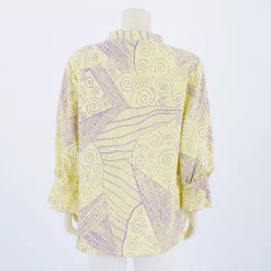 เสื้อคอตั้ง แขน 4 ส่วน ปลายแขนระบาย ลายกราฟิก - Image 5