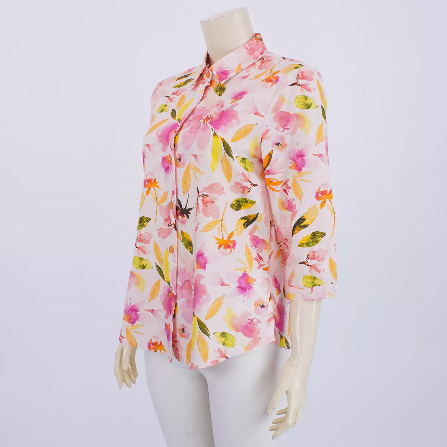 เสื้อเชิ้ตแขน 4 ส่วน ผ้าลายดอกไม้ สไตล์สีน้ำ - Image 2
