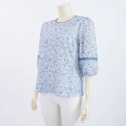 เสื้อคอกลม แขนพอง 4 ส่วน  ผ้าพิมพ์และปัก ลายดอกไม้โทนสีฟ้า - Image 2