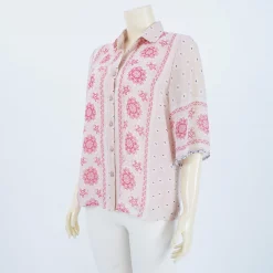 เสื้อเชิ้ต แขนกระบอก ยาว 3 ส่วน ผ้าลายดอกไม้ และเพสลีย์ - Image 2