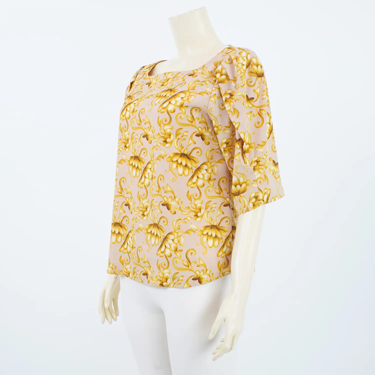 เสื้อคอเหลี่ยม แขนกระบอก 3 ส่วน ผ้าพีชสกินลายดอกไม้ สไตล์ไทย - Image 2