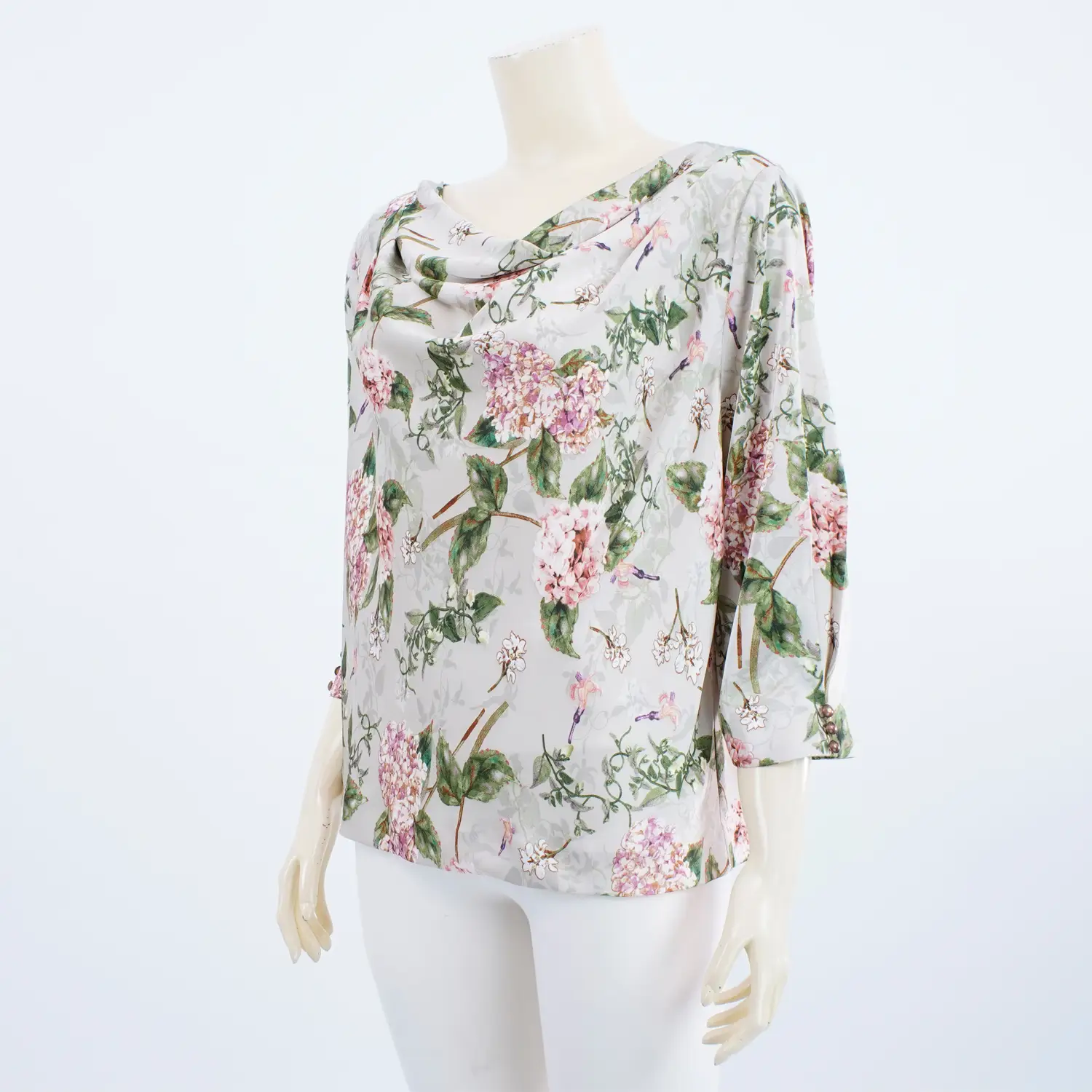 เสื้อคอถ่วง แขนพองยาว 4 ส่วน ผ้าลายดอกไม้และใบไม้ - Image 3