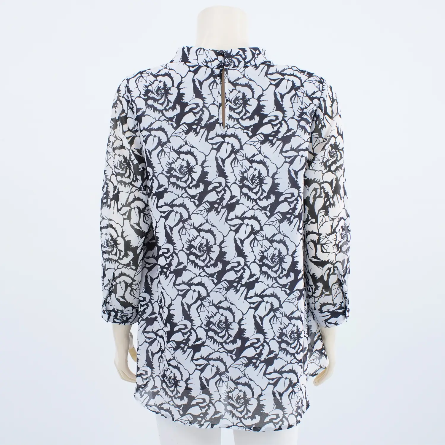 เสื้อคอตั้ง แขน 4 ส่วน ผ้าลายดอกกุหลาบ - Image 2