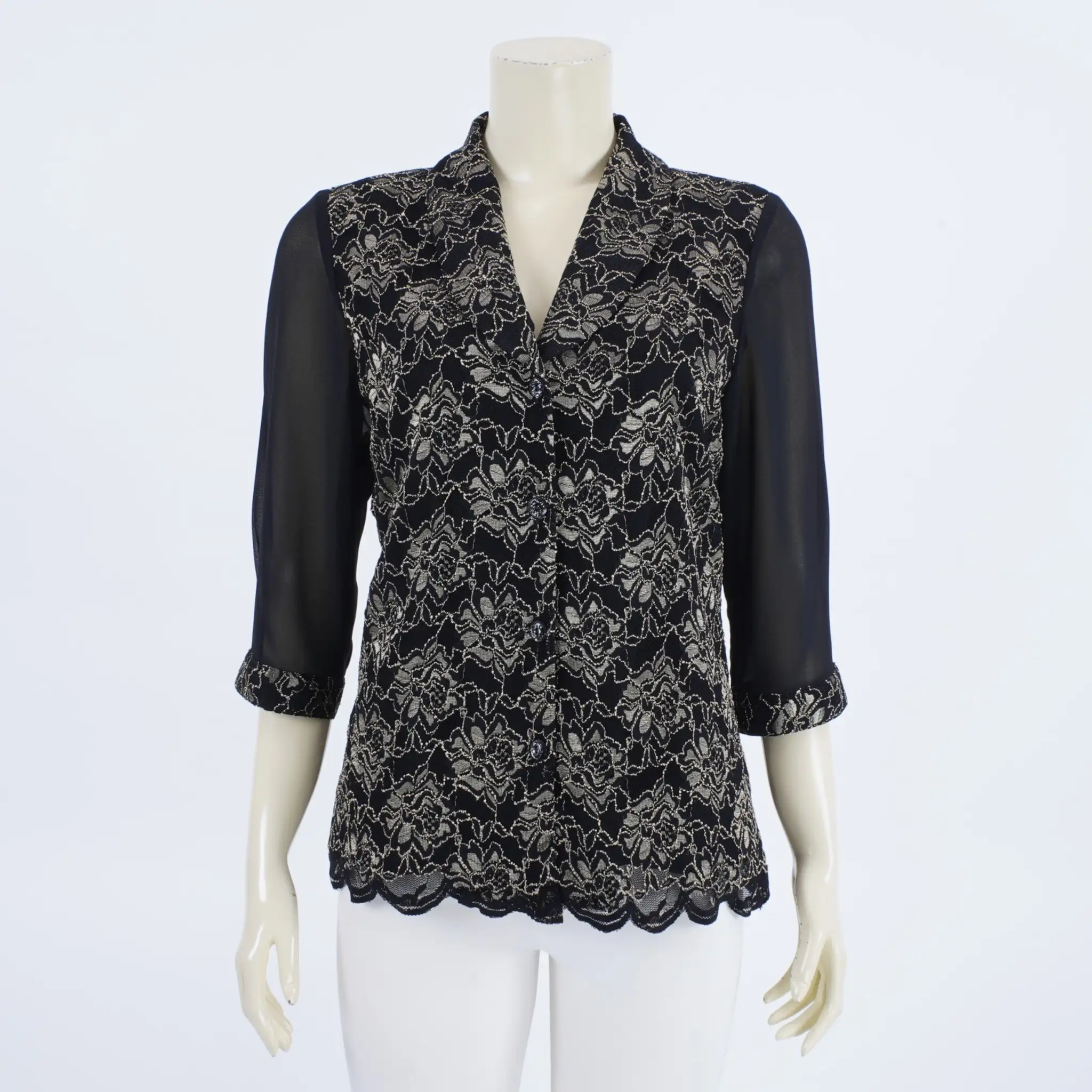 เสื้อเชิ้ต แขน 4 ส่วน ปลายแขนจับจีบ ผ้าลูกไม้ราเชล ลายดอกไม้ - Image 2