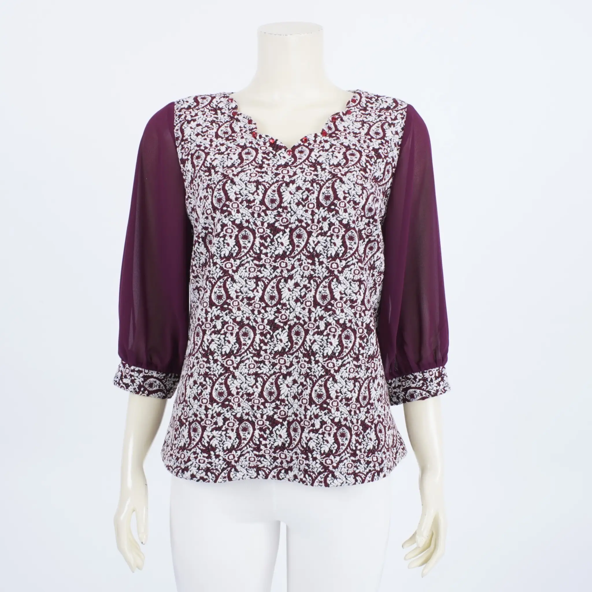 เสื้อคอวี แขน 4 ส่วน รูดปลายแขนพอง ผ้าสปันจ์สูทติ้ง ทอลายเพสลีย์