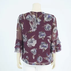 เสื้อคอปาด แขนกระบอกปลายแขนระบาย 3 ชั้น ผ้าลายดอกไม้ - Image 3