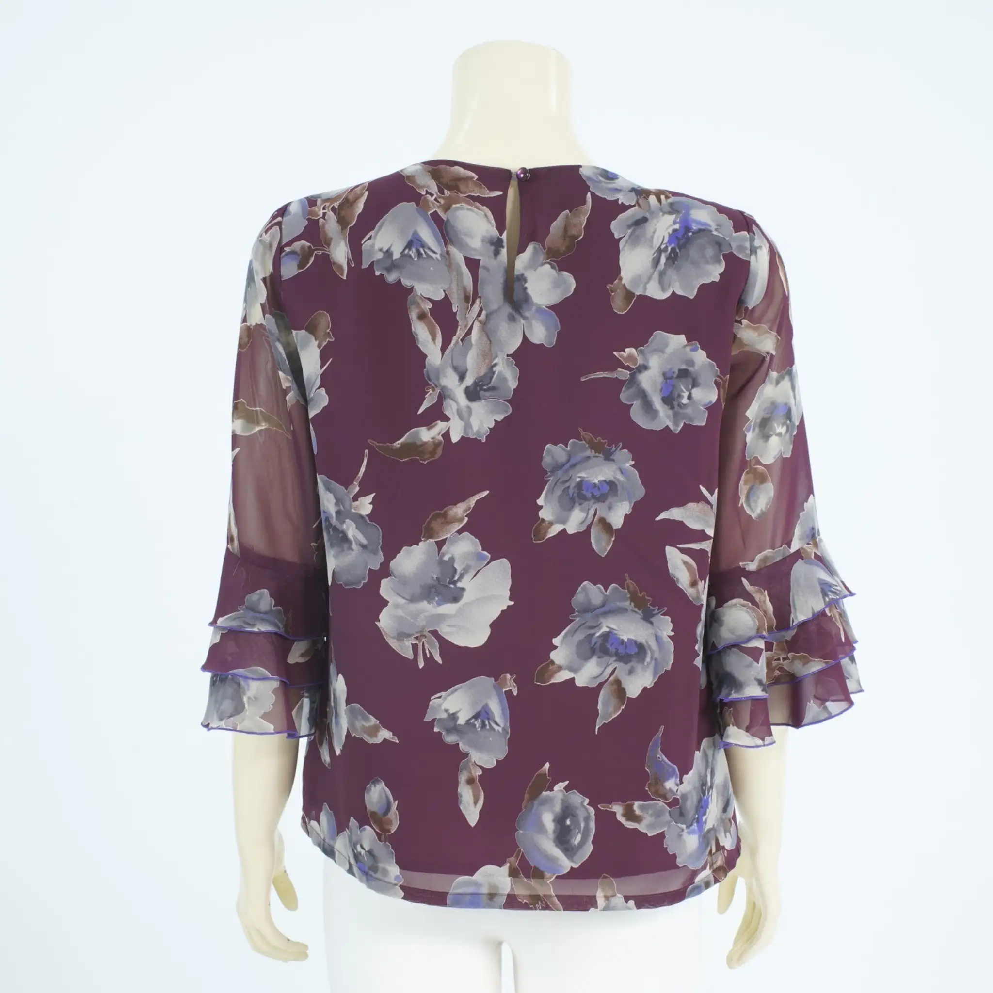 เสื้อคอปาด แขนกระบอกปลายแขนระบาย 3 ชั้น ผ้าลายดอกไม้ - Image 3