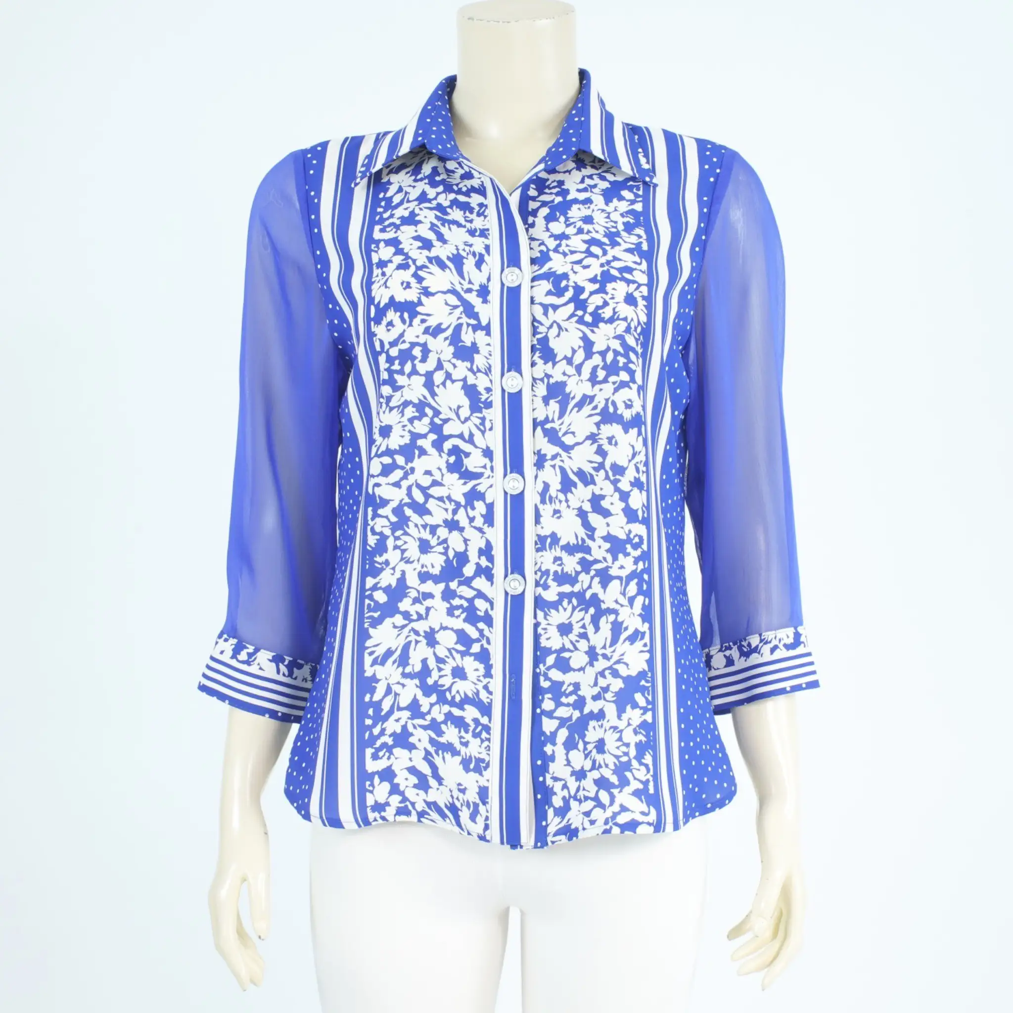 เสื้อเชิ้ต แขน 4 ส่วน ผ้าลายดอกไม้และลายจุด