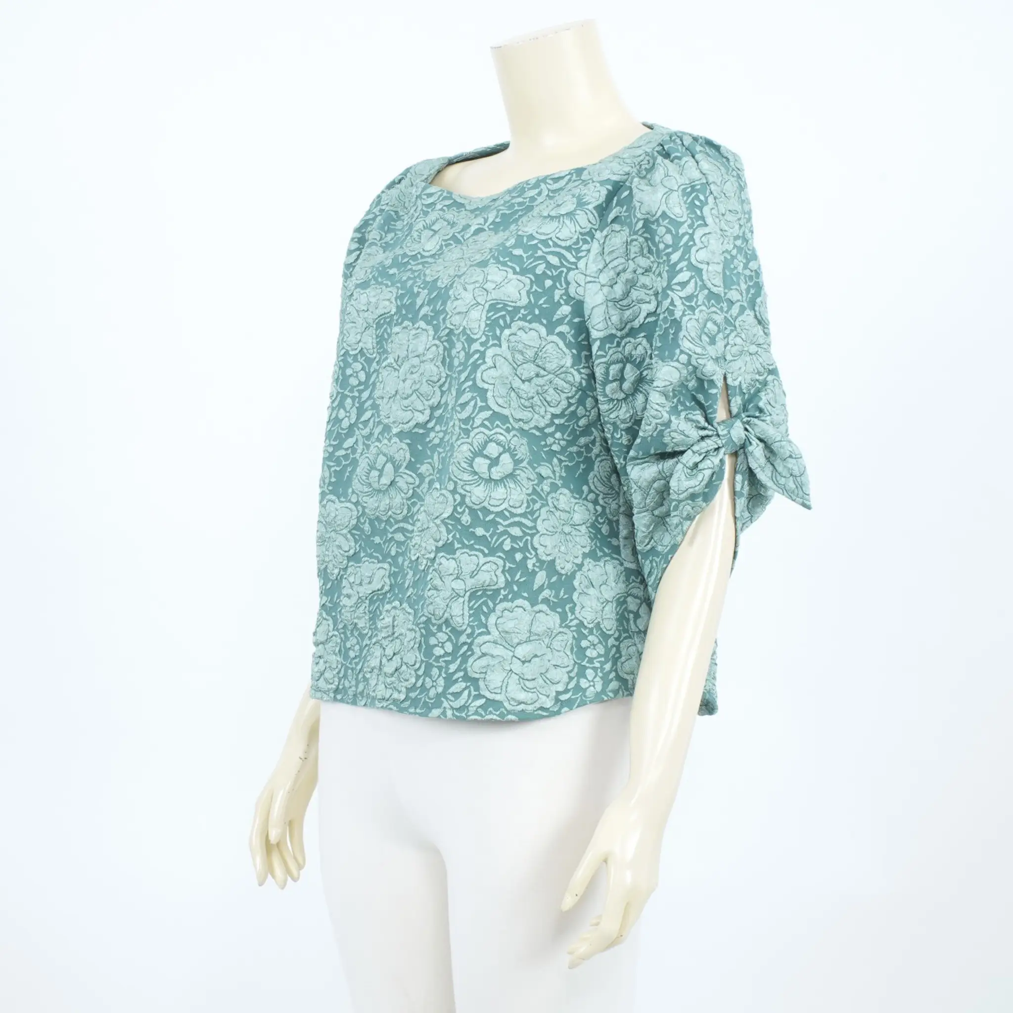 เสื้อคอปาด แขนพองยาว 4 ส่วน ผ้าแฟนซีแจ็คการ์ด - Image 4