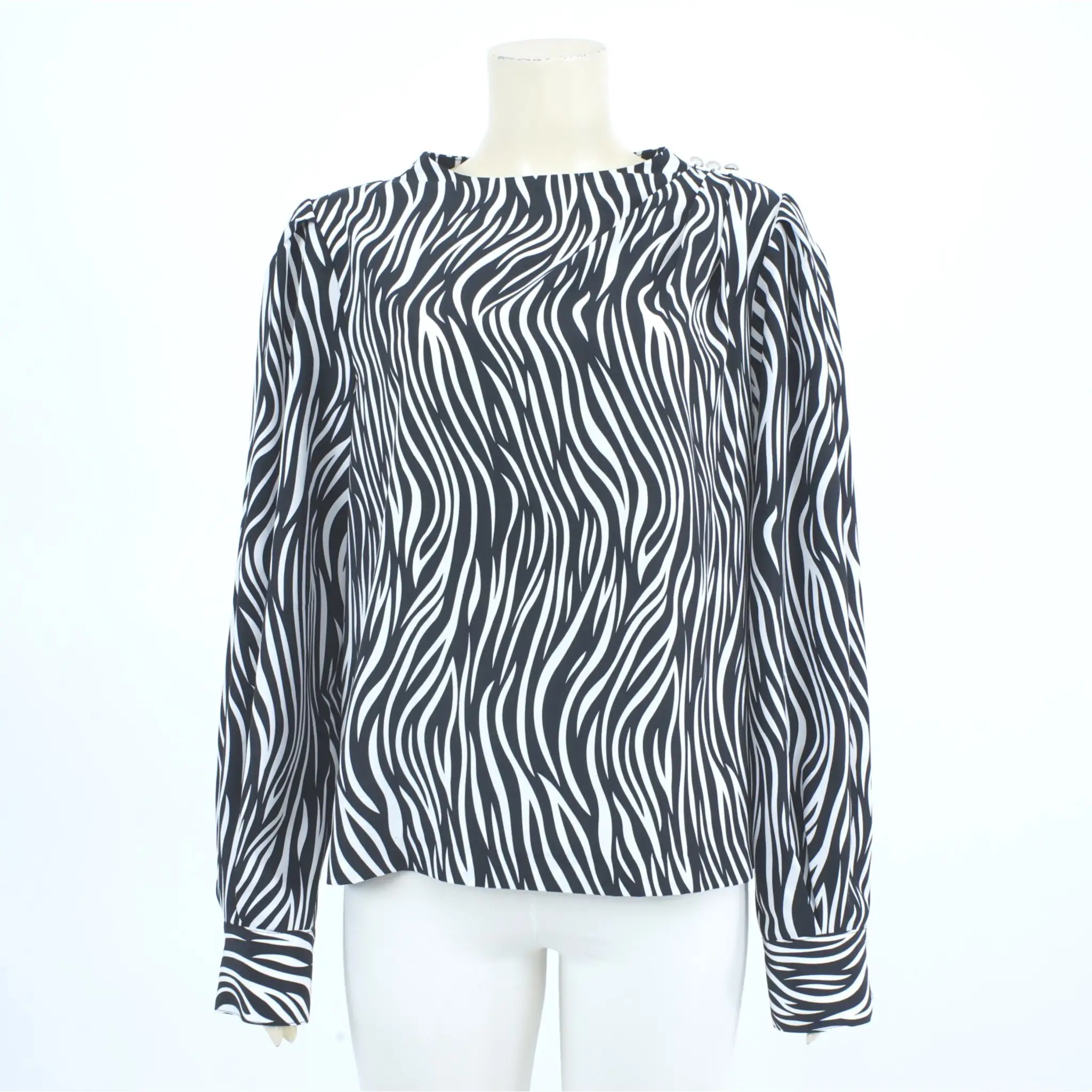 เสื้อคอตั้ง แต่งกระดุม แขนพองยาว - Image 7