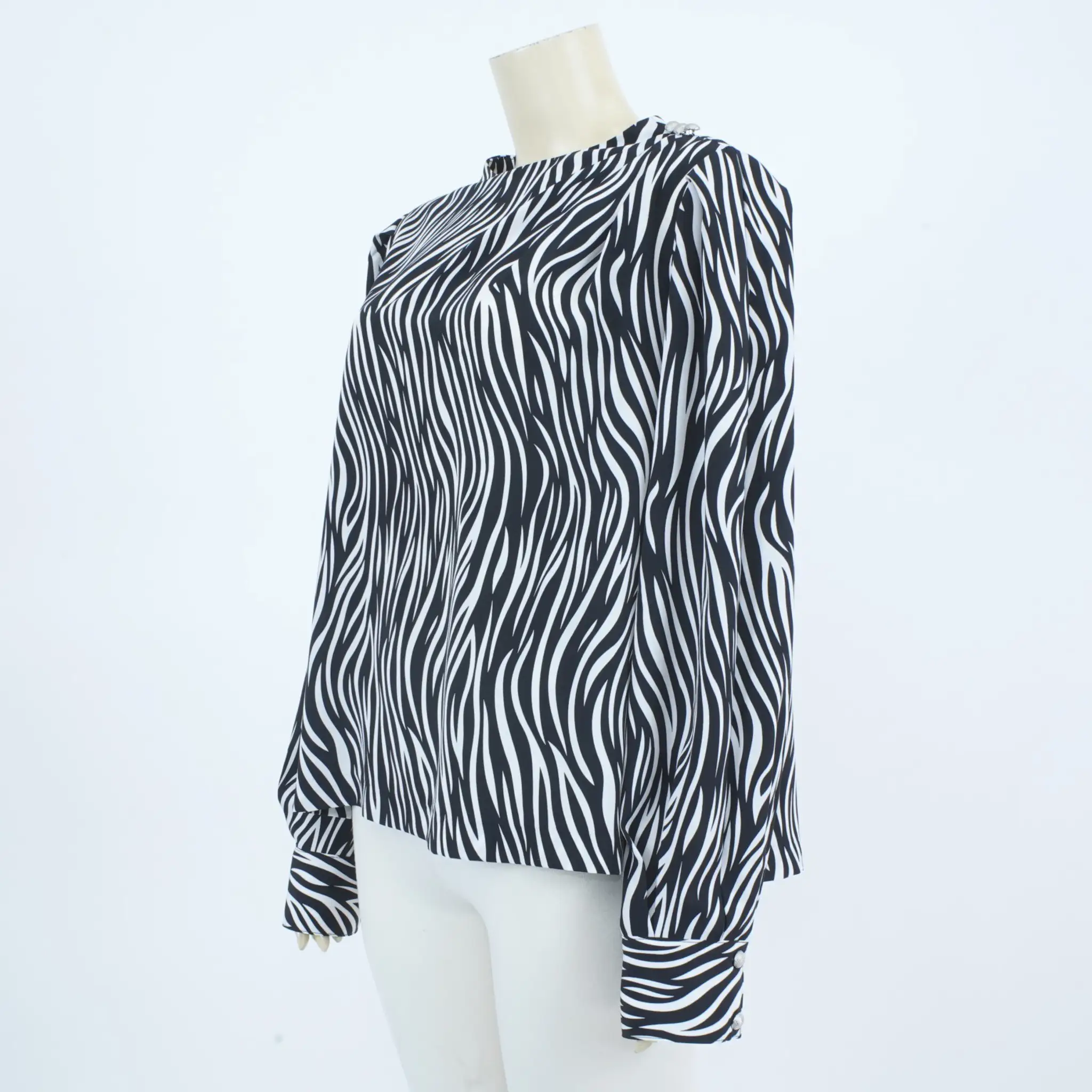 เสื้อคอตั้ง แต่งกระดุม แขนพองยาว - Image 8