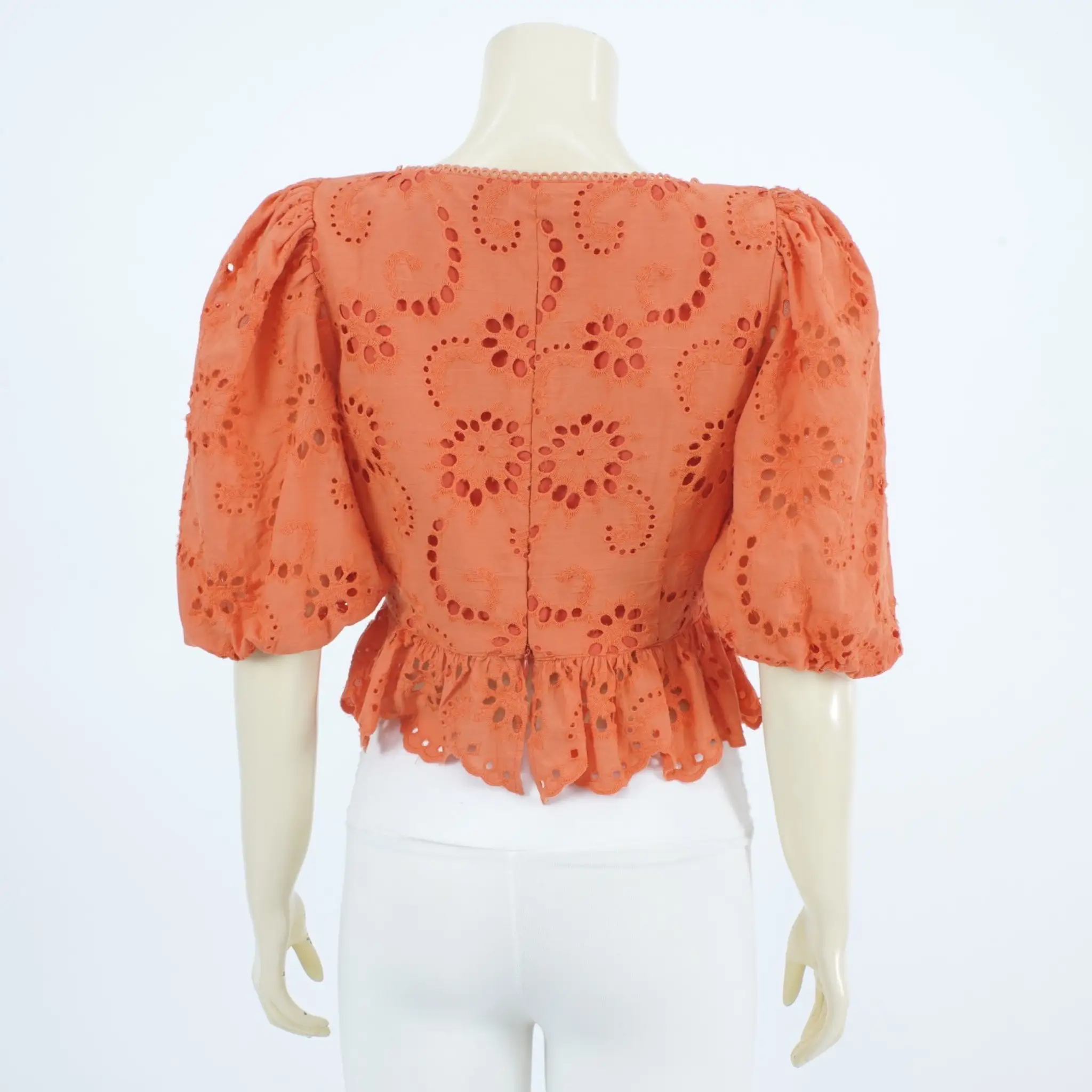 เสื้อครอป แขนบอลลูน ผ้าปักฉลุลาย - Image 3