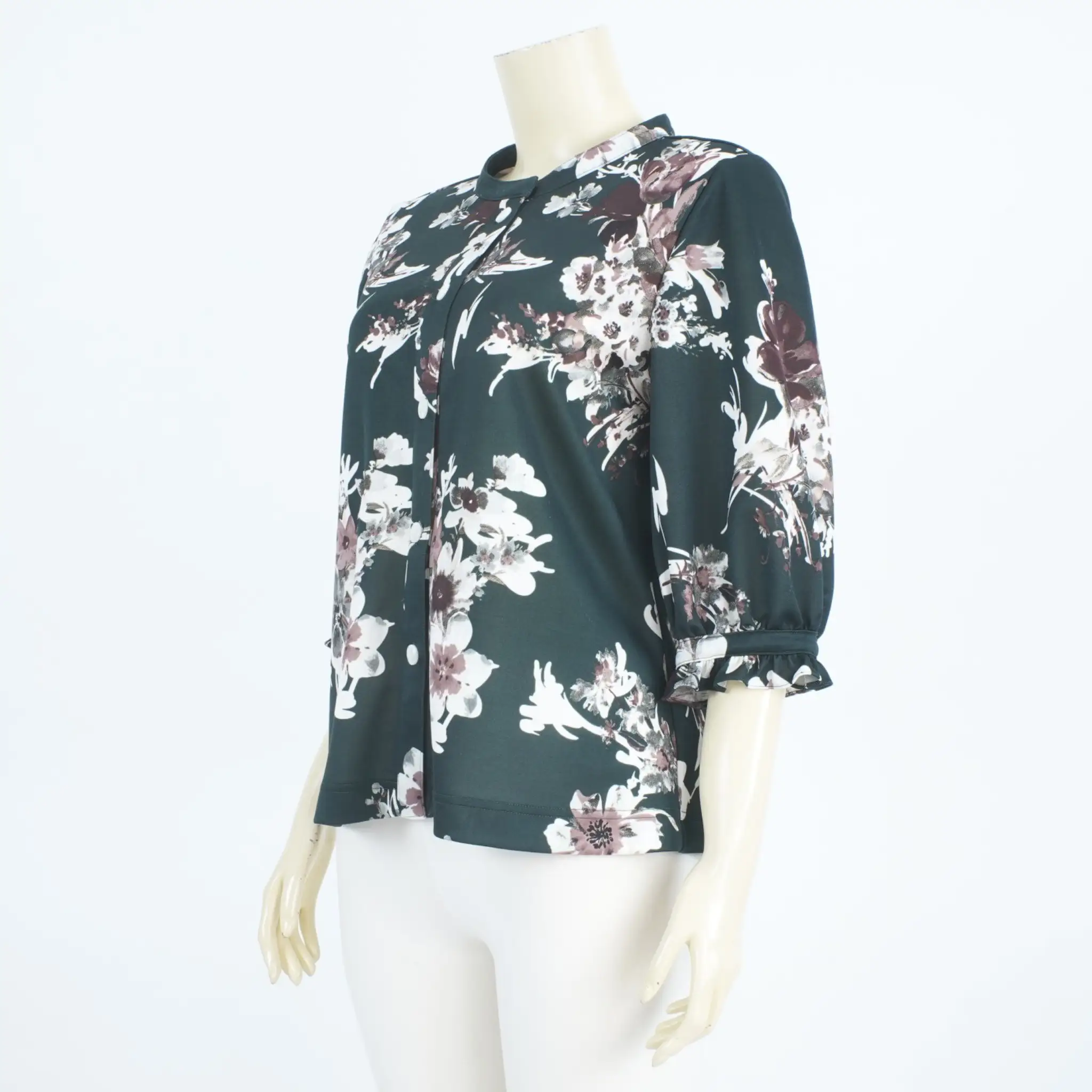 เสื้อคอตั้ง แขน 3 ส่วนปลายแขนระบายผ้าลายดอกชงโค - Image 2