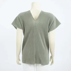 เซตเสื้อคอกลม และเสื้อคอวี  ผ้าอัดพลีทสีพื้น 2 ตัว (สงวนสิทธิ์ในการเลือก) - Image 7