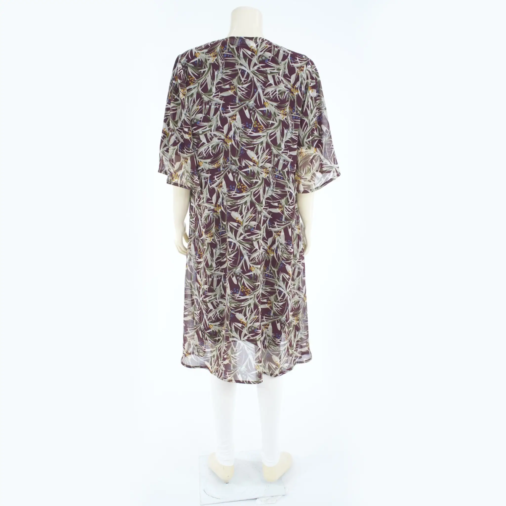 เซตเดรสคอกลม แขนสั้น ผ้ายืดทอลูกฟูก และเสื้อคลุมยาว ผ้าชีฟองลายใบไม้ - Image 3