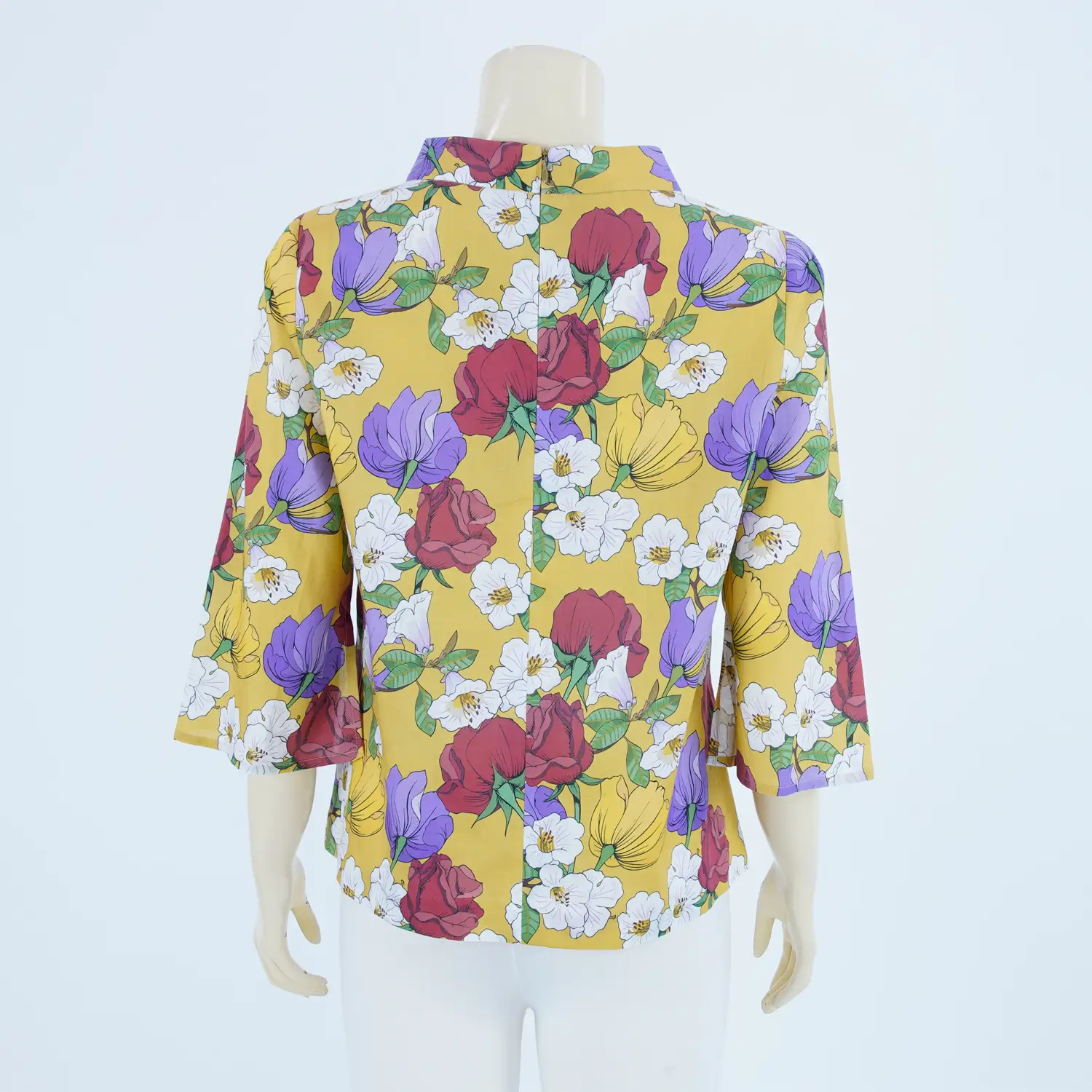 เสื้อคอตั้ง แขนกระบอกยาว 4 ส่วน ปลายบานเล็กน้อย ผ้าลายดอกไม้ - Image 3