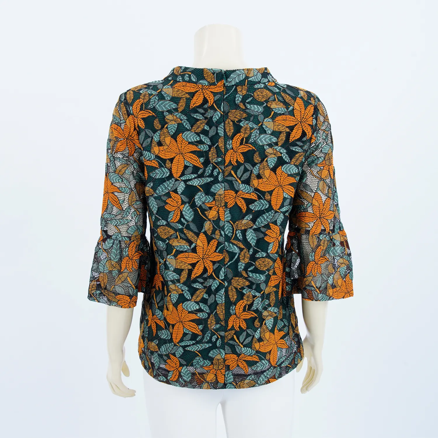 เสื้อคอตั้ง แขนกระบอก ปลายแขนระบาย ผ้าลายใบไม้ - Image 3