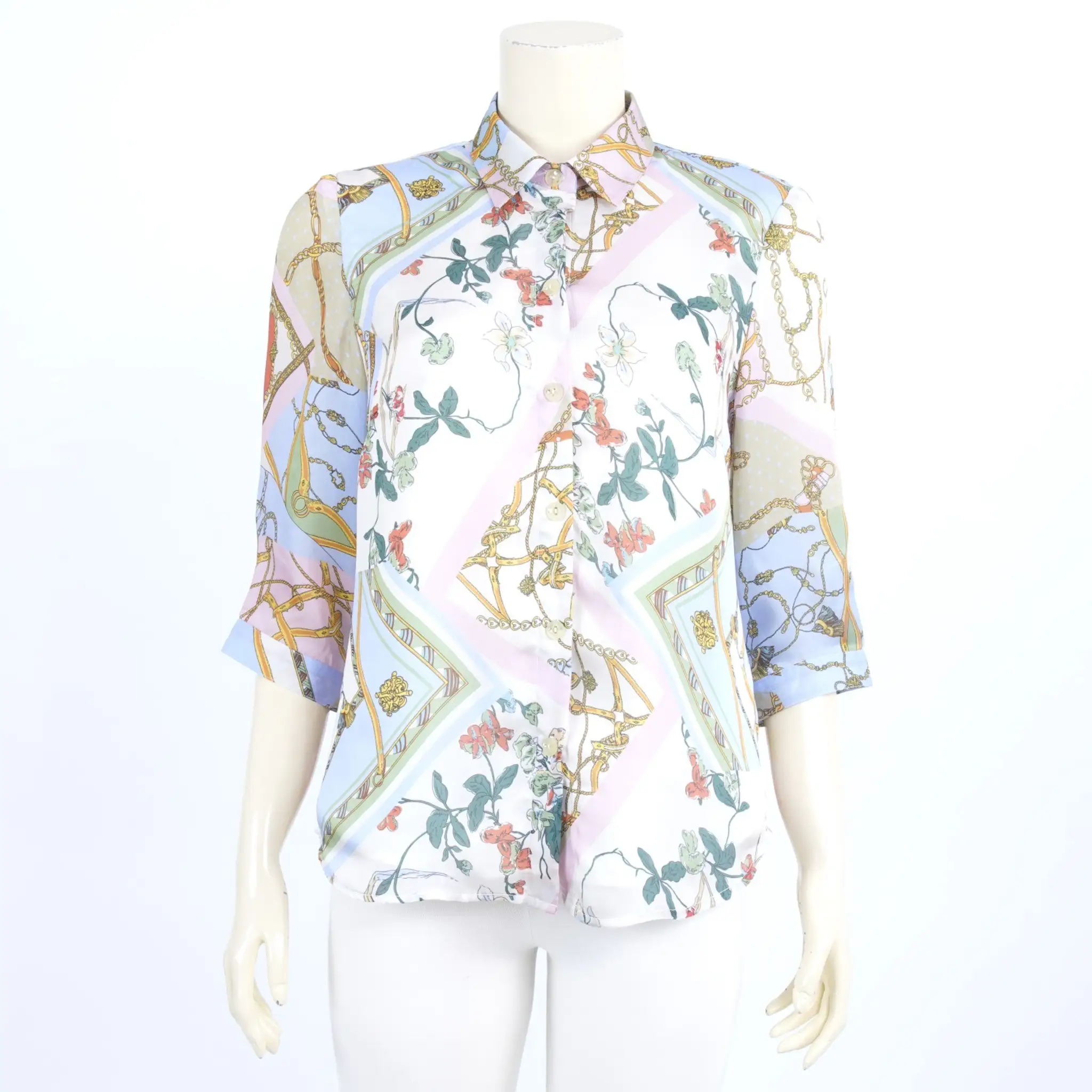 เสื้อเชิ้ต แขน 4 ส่วน ลายดอกไม้และลายโซ่