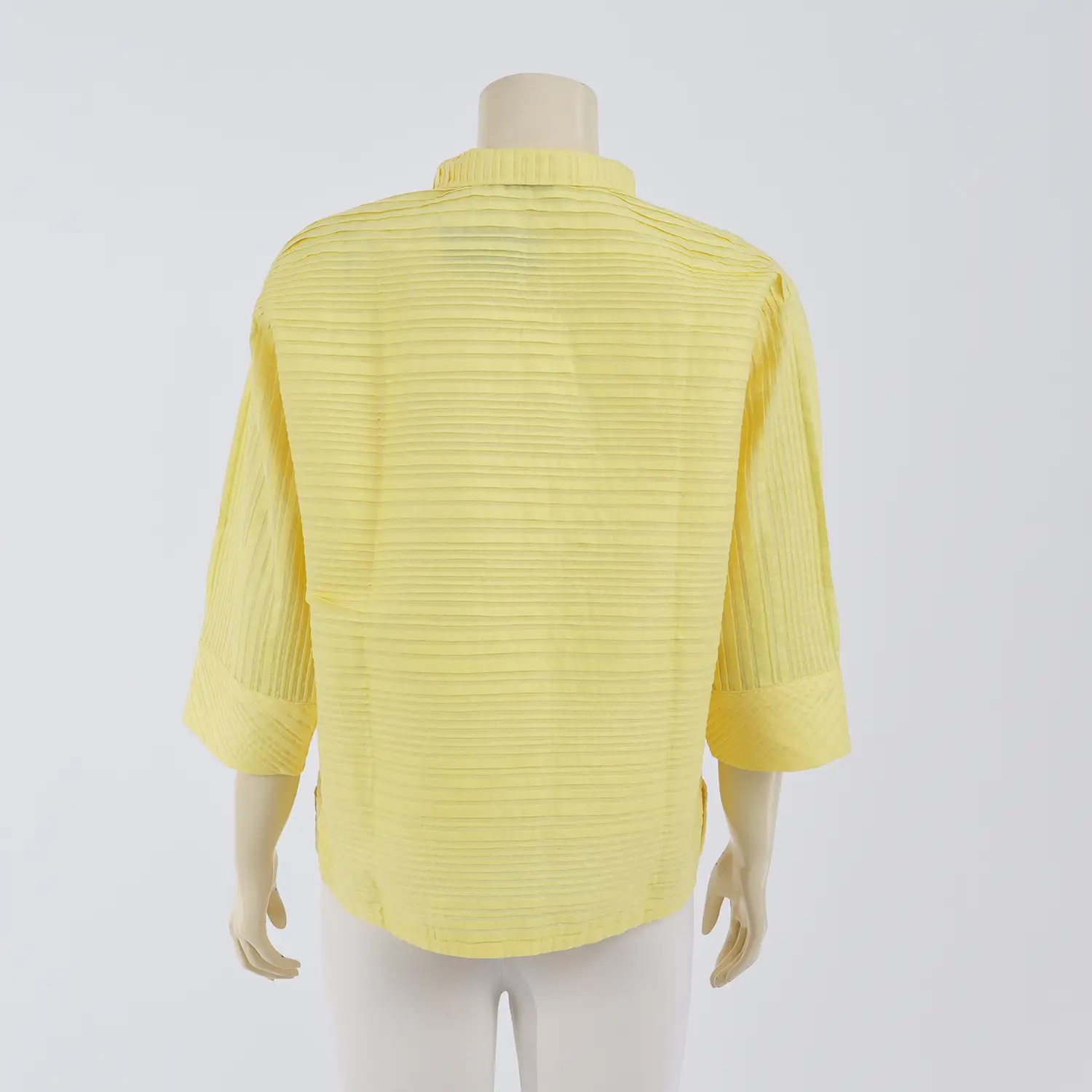 เสื้อคอตั้ง แขน 4 ส่วน ตีเกล็ดแนวขวางสลับขนาด - Image 3