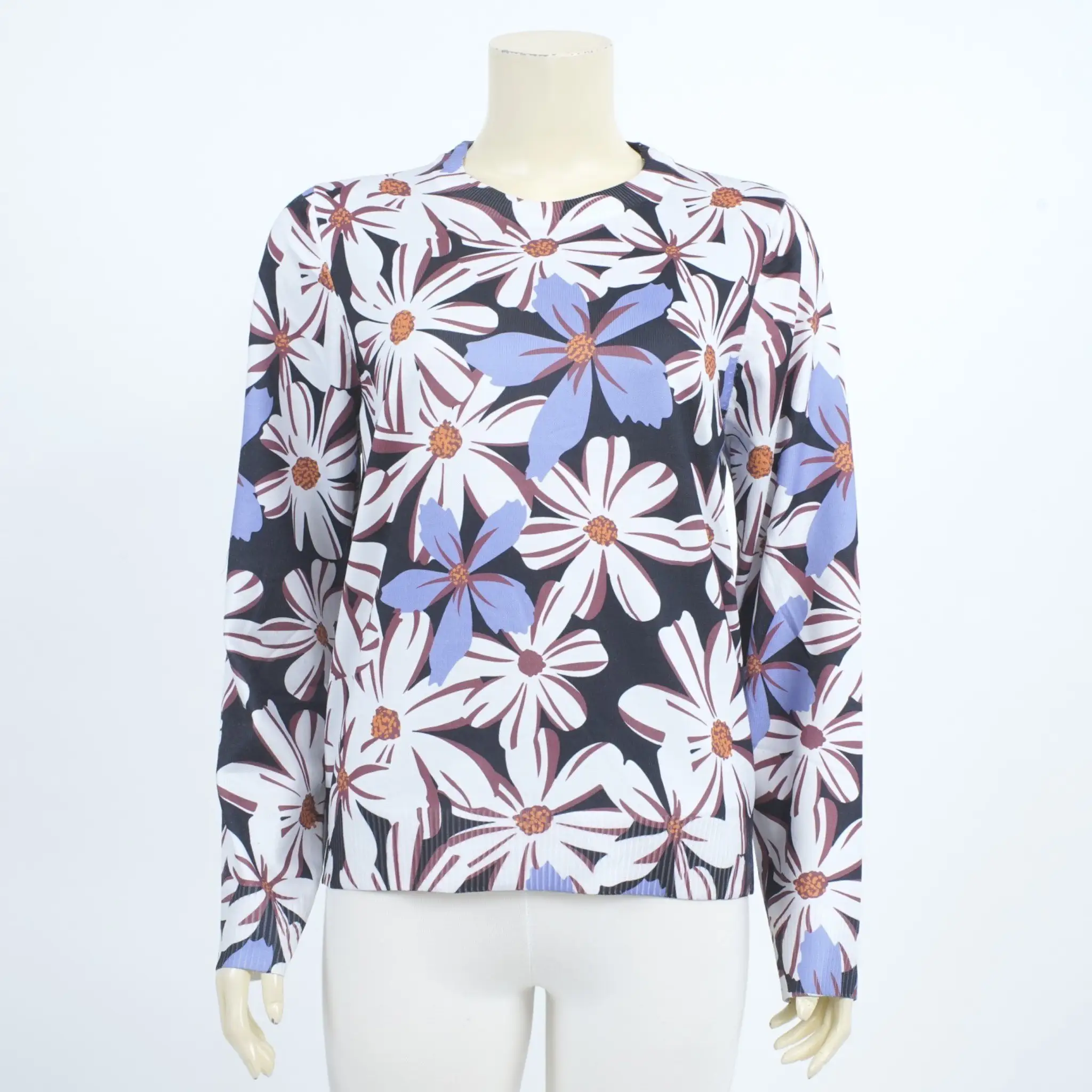 เสื้อคอกลม แขนยาว ผ้าทอเกาหลี ลายกราฟิก - Image 2