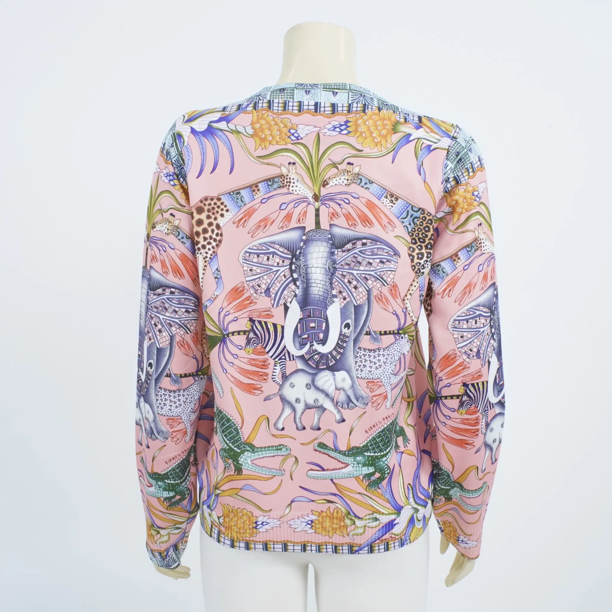 เสื้อคอกลม แขนยาว ผ้าทอเกาหลี ลายกราฟิก - Image 5