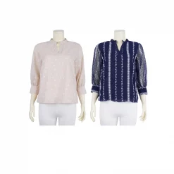 เสื้อคอตั้ง  ผ่าหน้ารูปตัววี  แขนพองยาว 4 ส่วน ผ้าชีฟองลายดอกไม้
