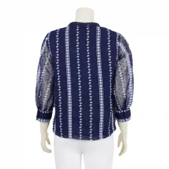 เสื้อคอตั้ง  ผ่าหน้ารูปตัววี  แขนพองยาว 4 ส่วน ผ้าชีฟองลายดอกไม้ - Image 5