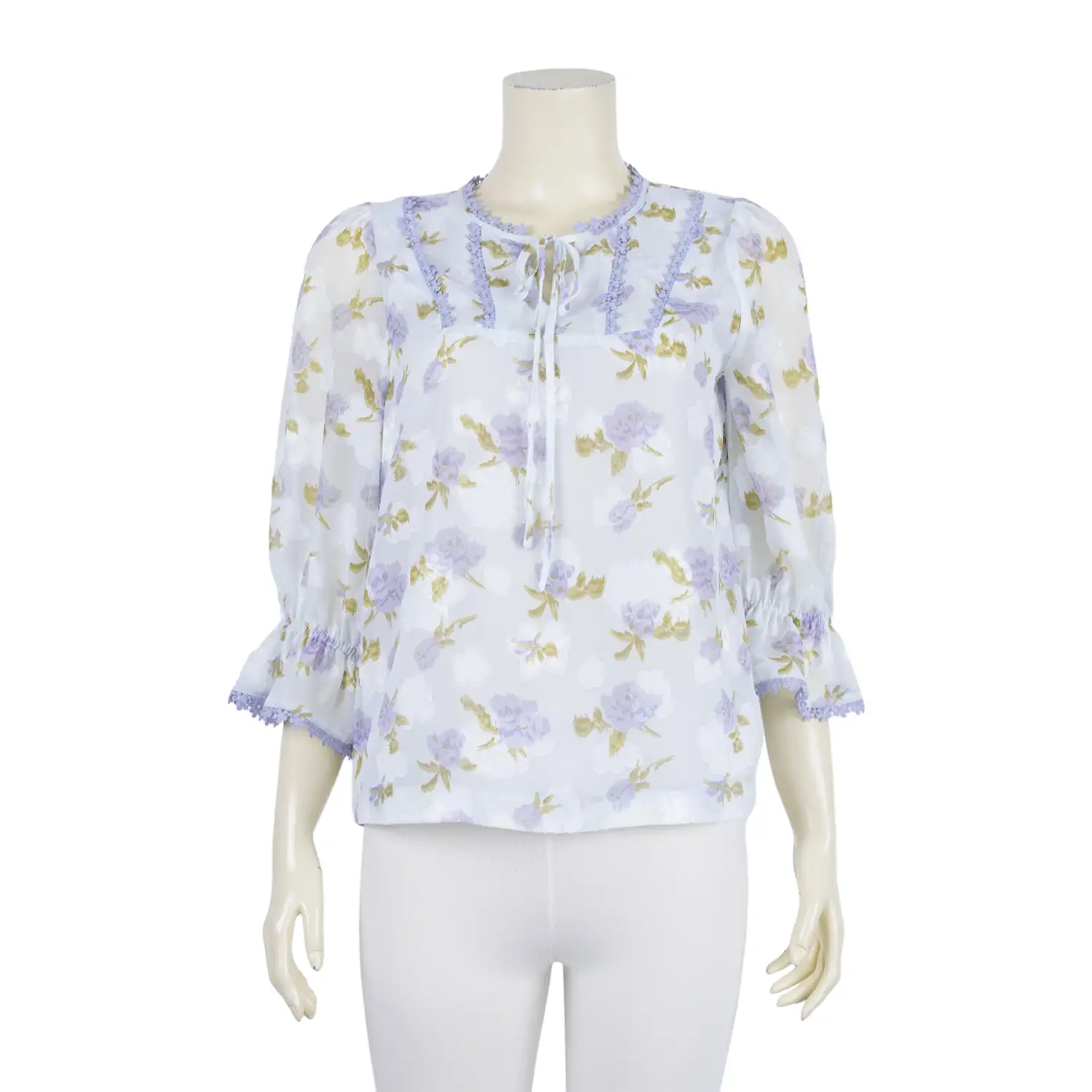 เสื้อคอกลม แขนพอง รูดปลายแขนกระดิ่ง ผ้าเบิร์นเอ้าท์ ลายดอกไม้