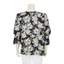 เสื้อคอปาด แขนพอง 4 ส่วน แต่งปลายแขนริบบิ้น ผ้าซาตินลายดอกไม้ - Image 3