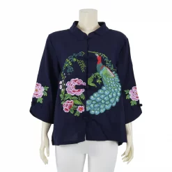 เสื้อคอจีน แขน 4 ส่วน ผ้าลินินผสมผ้าฝ้าย ปักลายนกยูงและดอกไม้ - Image 3
