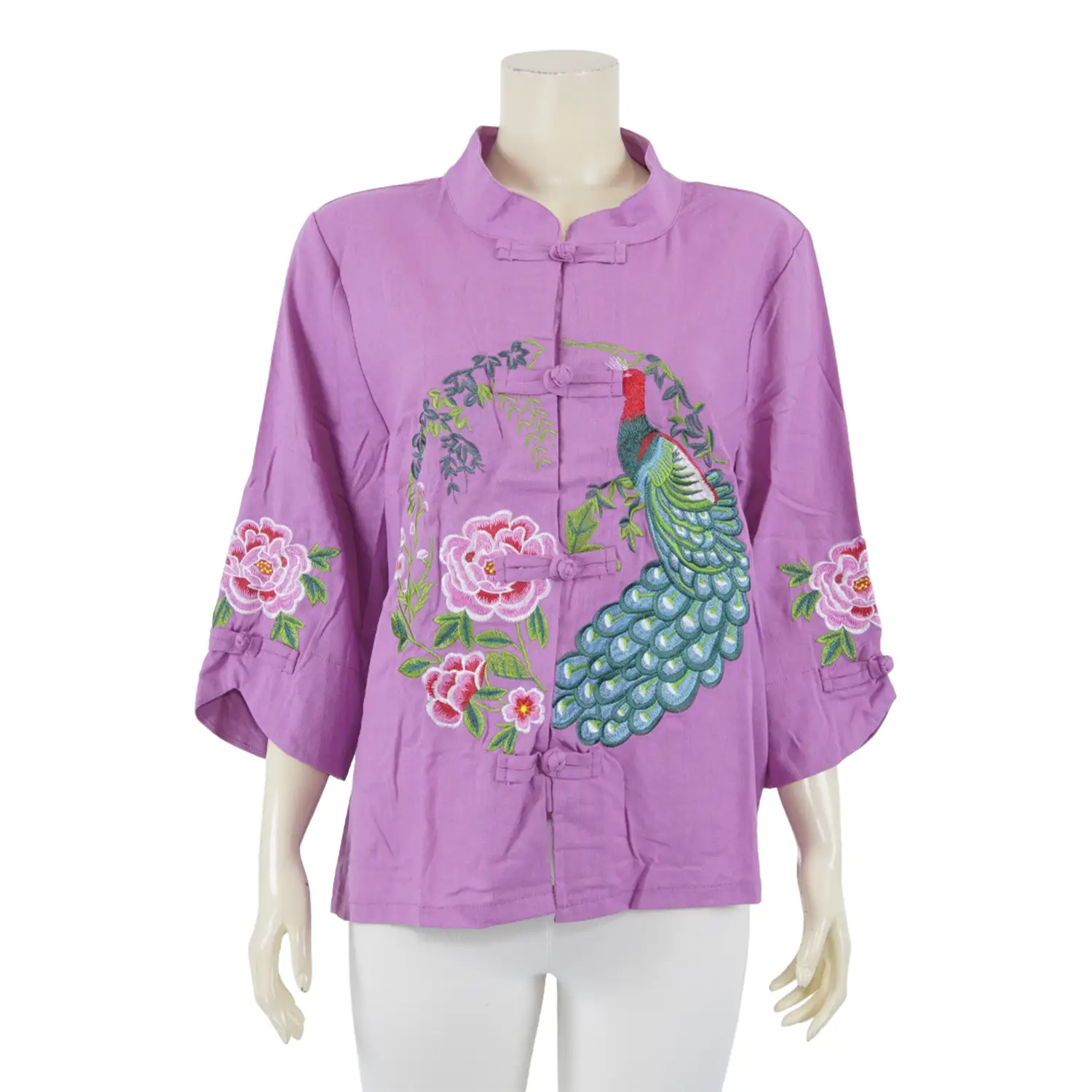 เสื้อคอจีน แขน 4 ส่วน ผ้าลินินผสมผ้าฝ้าย ปักลายนกยูงและดอกไม้ - Image 4