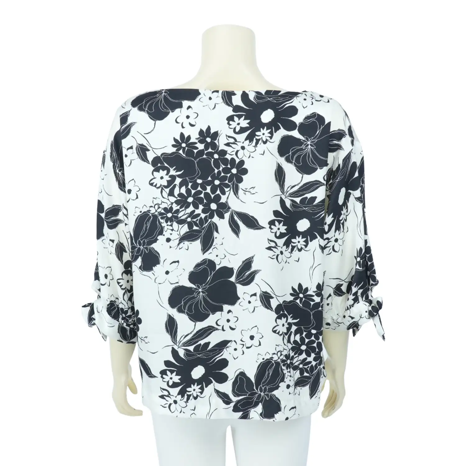 เสื้อคอวีกว้าง แขน 4 ส่วนแต่งโบว์ ผ้าเครปซาตินลายดอกไม้ - Image 4