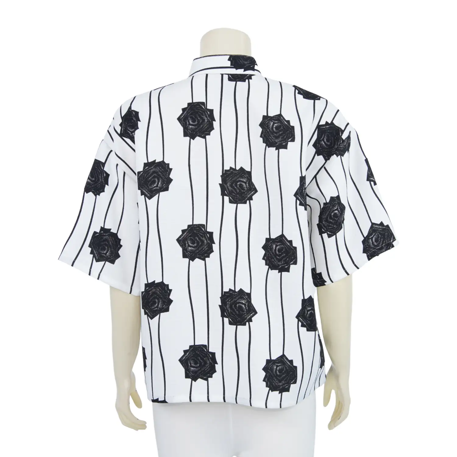เสื้อคอตั้ง แขนสั้นทรงกระบอก ผ้าลายทางและ ดอกกุหลาบ - Image 3