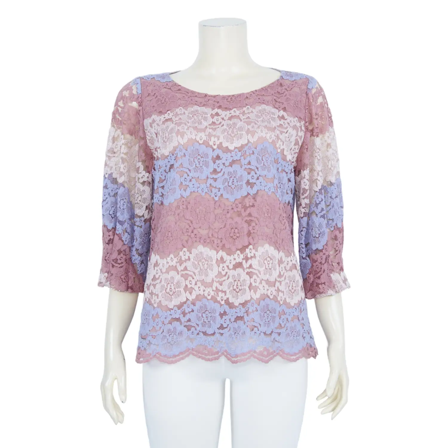 เสื้อคอกลมแขนกระบอก 3 ส่วน ผ้าลูกไม้แฟนซีลายดอกไม้ไล่เฉดสี - Image 3