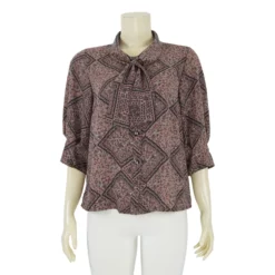 เสื้อคอกลม แต่งโบว์ แขน 3 ส่วน  ผ้าพีชสกินลายไทย - Image 5