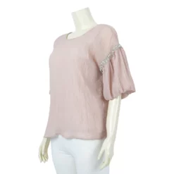 เสื้อคอกลม แขนสั้นตกแต่ง ผ้าลูกไมและมุก - Image 2