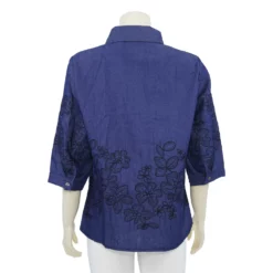 เสื้อเชิ้ต แขน 3 ส่วน ผ้ายีนส์ปักลายดอกไม้ - Image 3