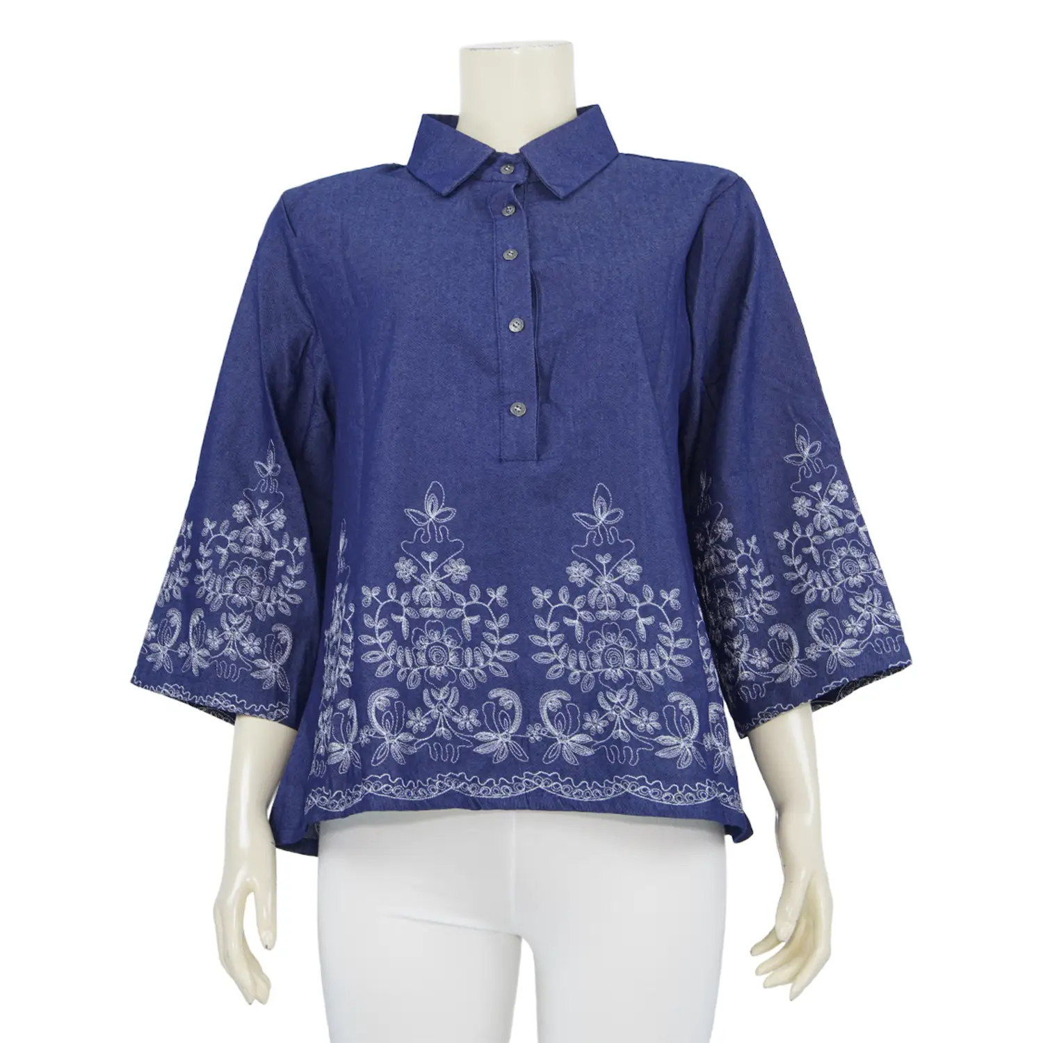 เสื้อเชิ้ต แขน 3 ส่วน ผ้ายีนส์ปักลายเครือดอกไม้