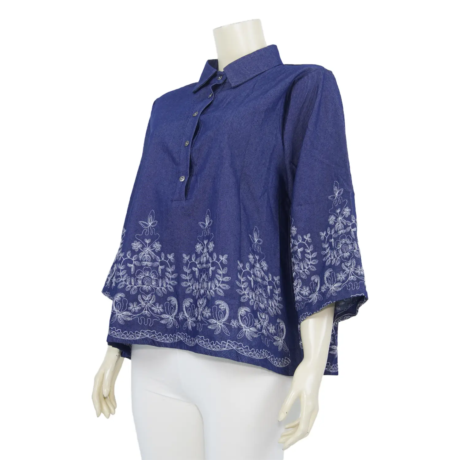 เสื้อเชิ้ต แขน 3 ส่วน ผ้ายีนส์ปักลายเครือดอกไม้ - Image 3