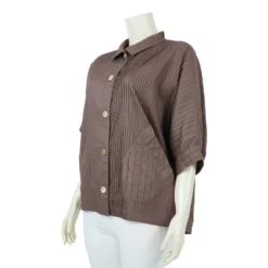 เสื้อคอตั้งแขนค้างคาวยาว 3 ส่วน ผ้าตีเกล็ดแนวดิ่งผสม 2 ขนาด - Image 2