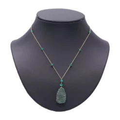 สร้อยคอทอง14K ประดับมรกต พร้อมจี้หยกเจไดต์ ลายดอกไม้ - Image 2