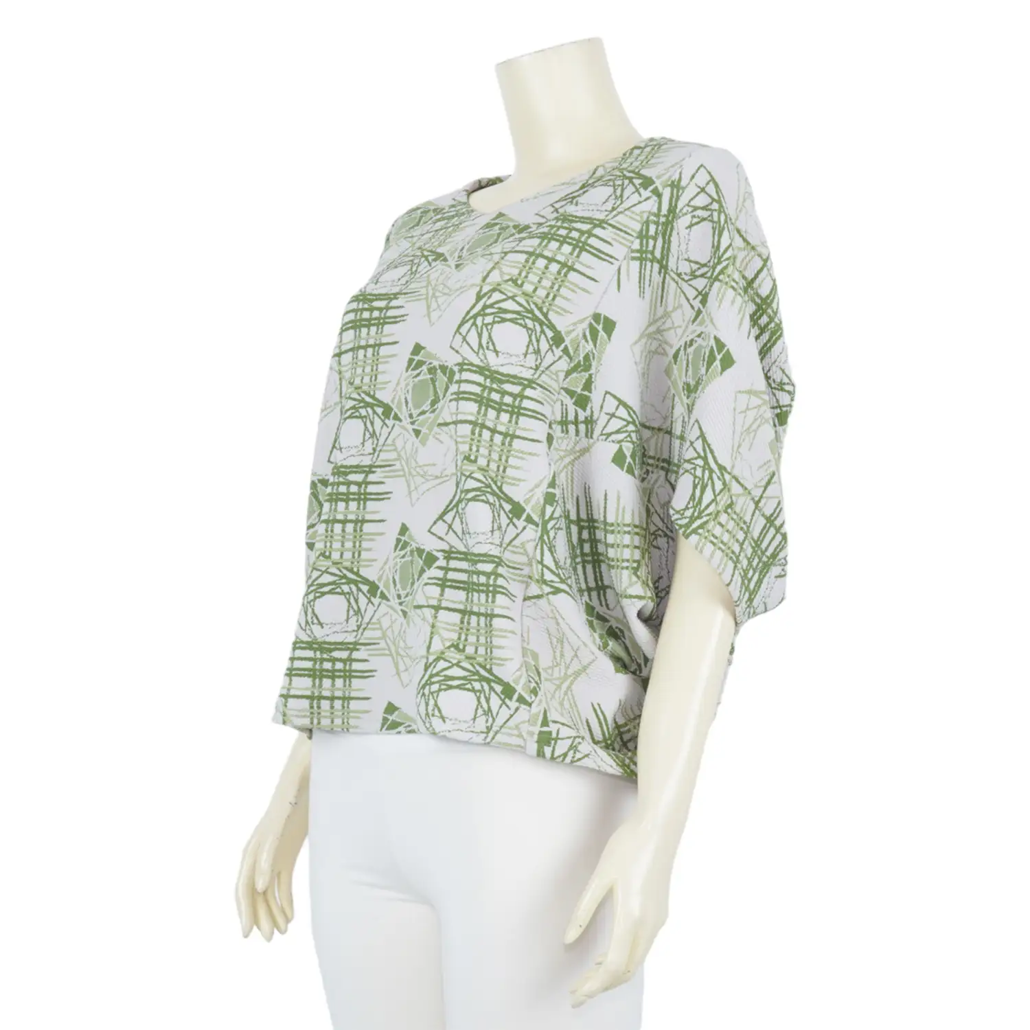 เสื้อคอวีแขนปีกค้างคาว ผ้าลายกราฟิก - Image 2