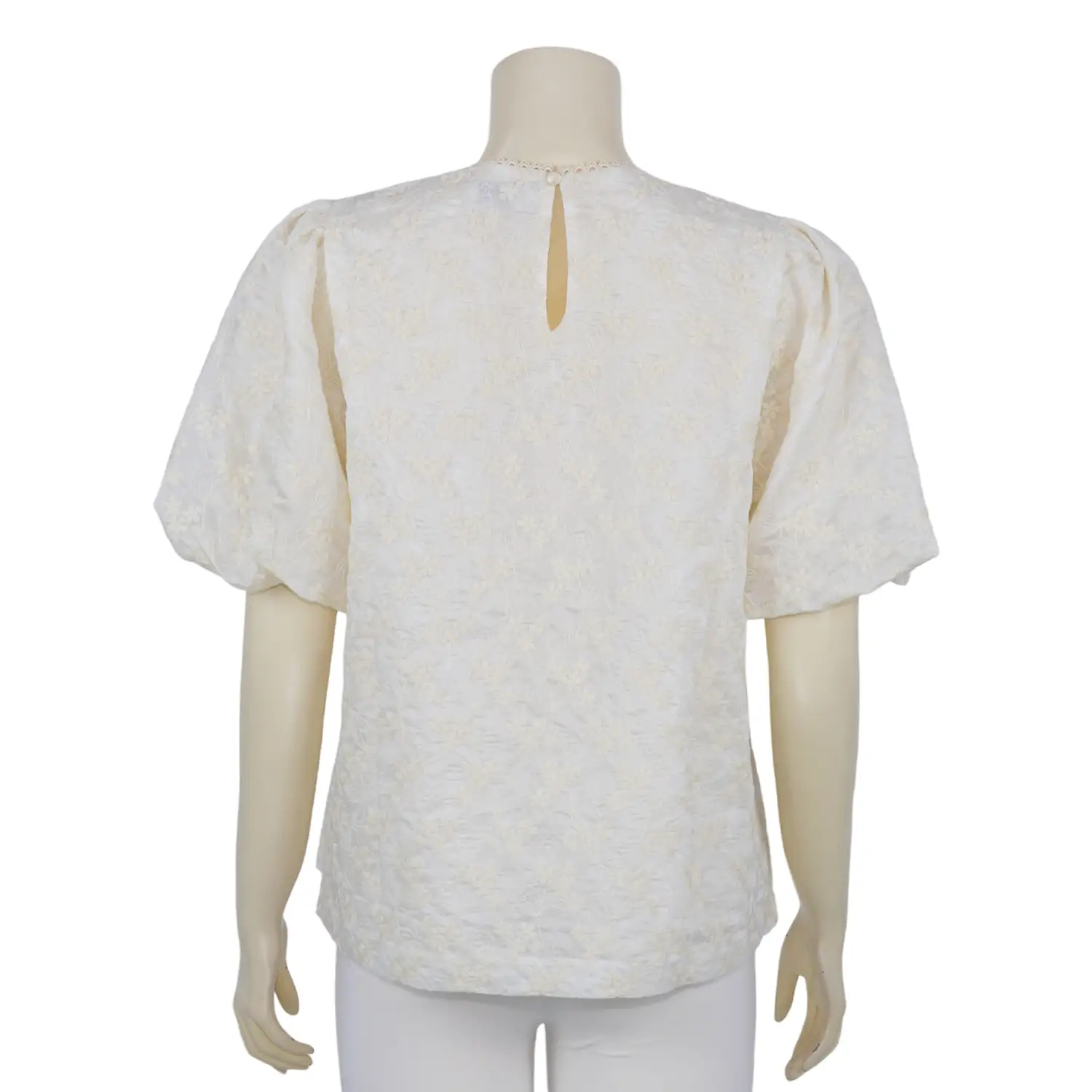 เสื้อคอกลม แขนสั้นทรงแขนพอง ผ้าปักลายดอกไม้ - Image 3