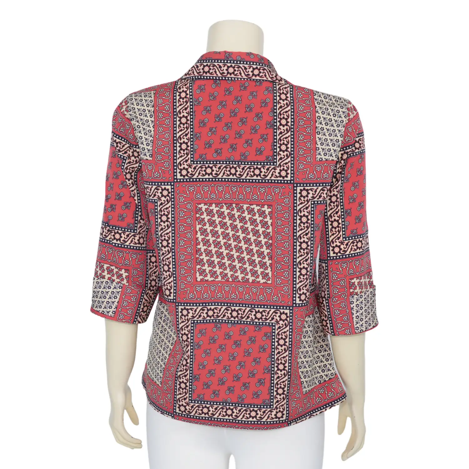 เสื้อเชิ้ต แขน 3 ส่วน ผ้าพีชสกินลายมินิฟลอรัลMIKIKO - Image 3