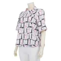 เสื้อคอตั้ง แขนสั้น แต่งกระดุมคอ ผ้าพีชสกิน ลายกราฟฟิก - Image 2