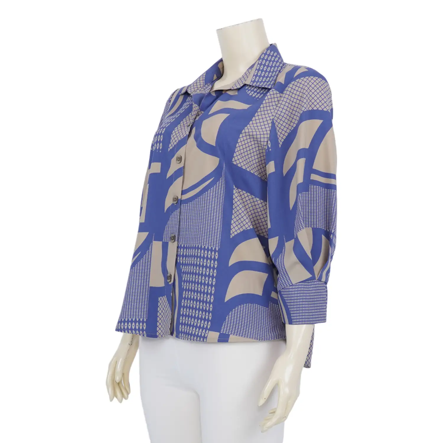 เสื้อเชิ้ต แขน 4 ส่วน ผ้าพีชสกิน ลายกราฟฟิก - Image 2
