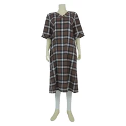 เดรสสตรีคอแหลม แขนสั้น สีน้ำตาล ลาย Madras Pattern