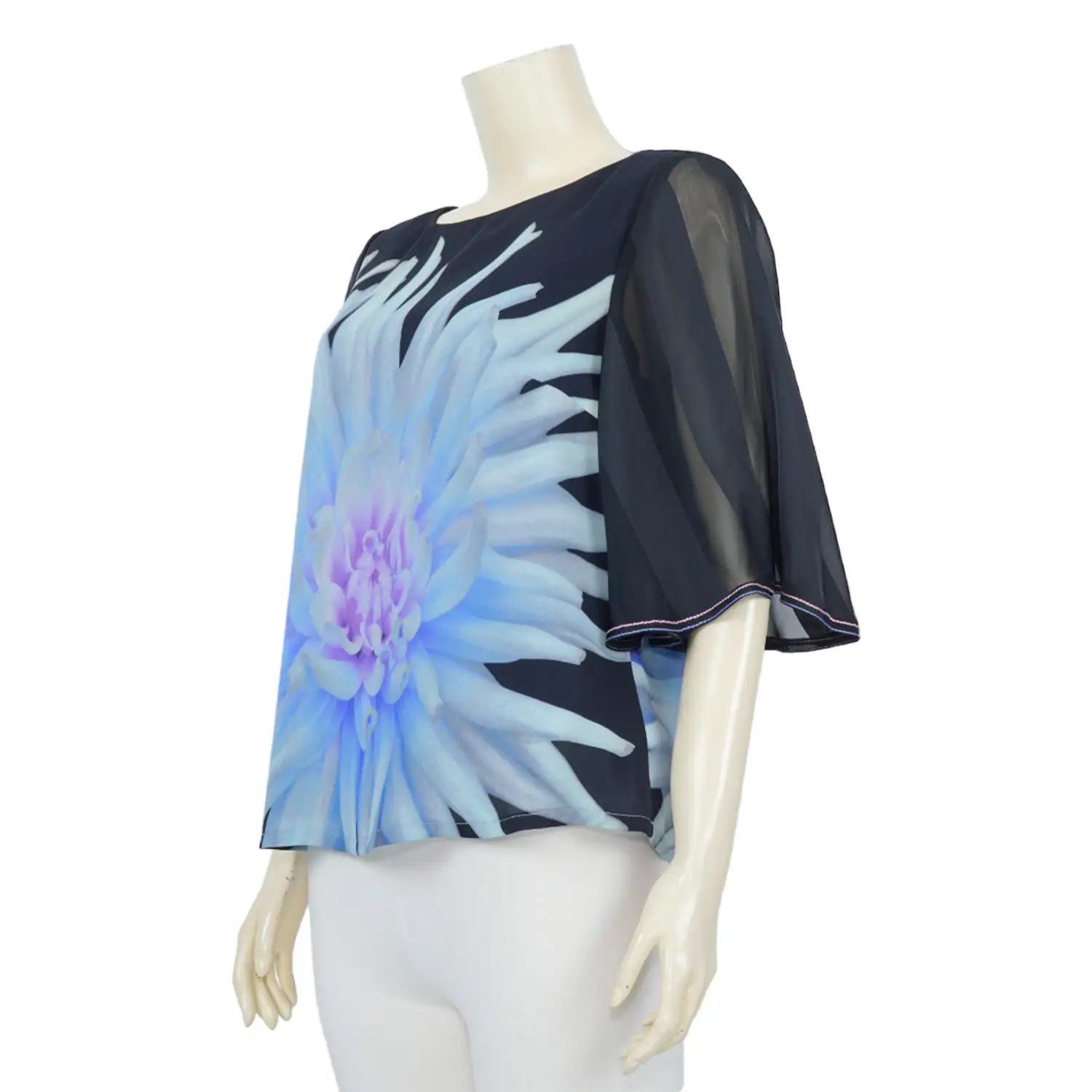 เสื้อคอปาด แขนระบาย 3 ส่วน ผ้าชีฟองปริ้นท์ - Image 2