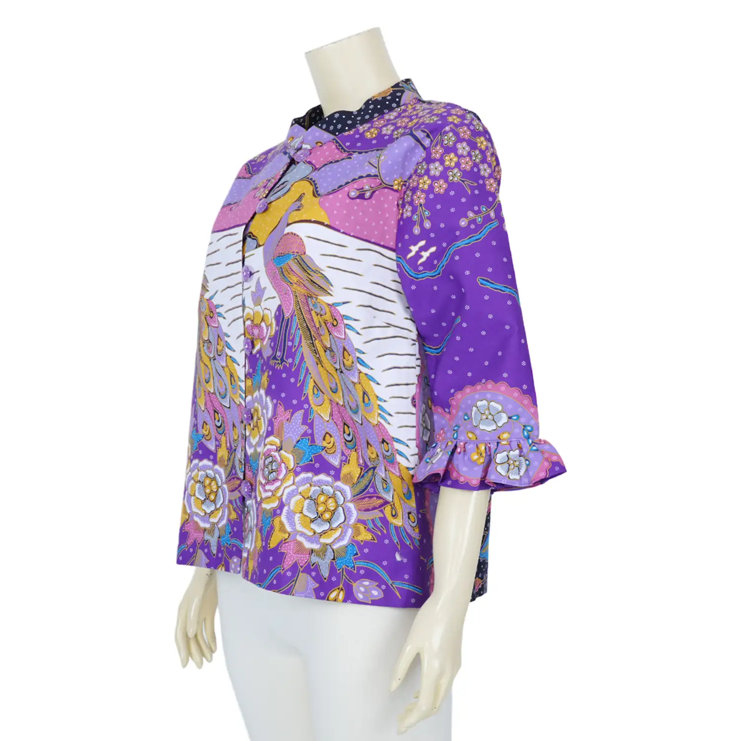 เสื้อสตรีคอปีนแขน 4 ส่วน ผ้าปาเต๊ะ ลายนกยูง - Image 2